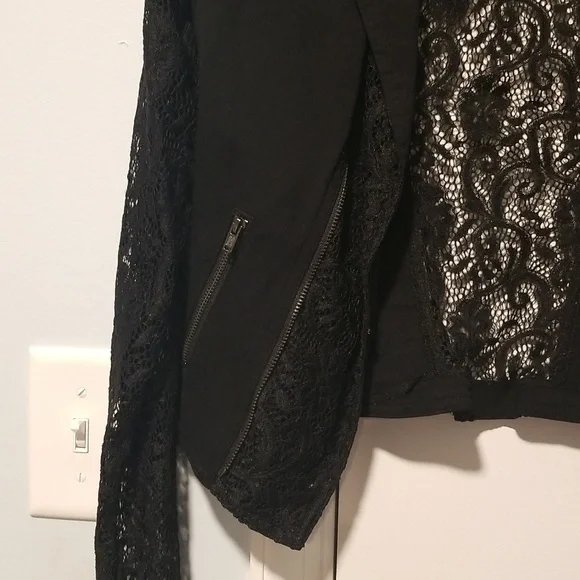 Lace Blazer - Picture 3 of 11